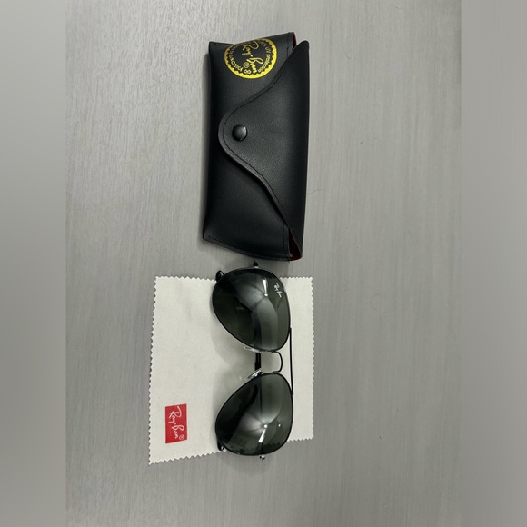 Ray-Bans Sunglasses Unisex aviators - Picture 1 of 6